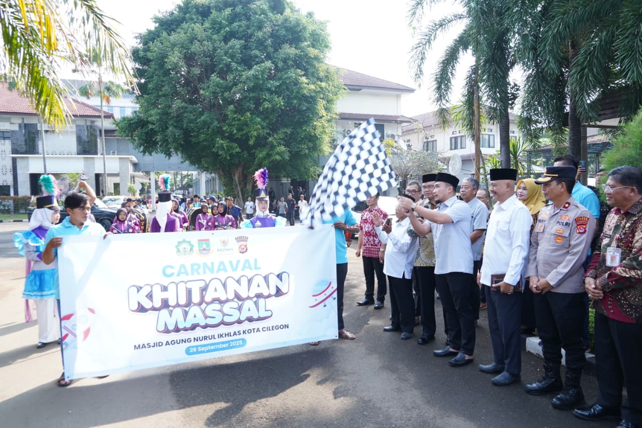 Peringati Maulid Nabi Muhammad SAW, Wali Kota Cilegon Lepas Ratusan Peserta Khitanan Massal