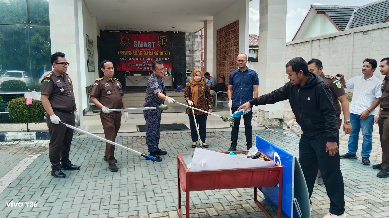 Kejari Cilegon Musnahkan Ribuan Gram Narkotika dan Puluhan Barang Bukti Lainnya